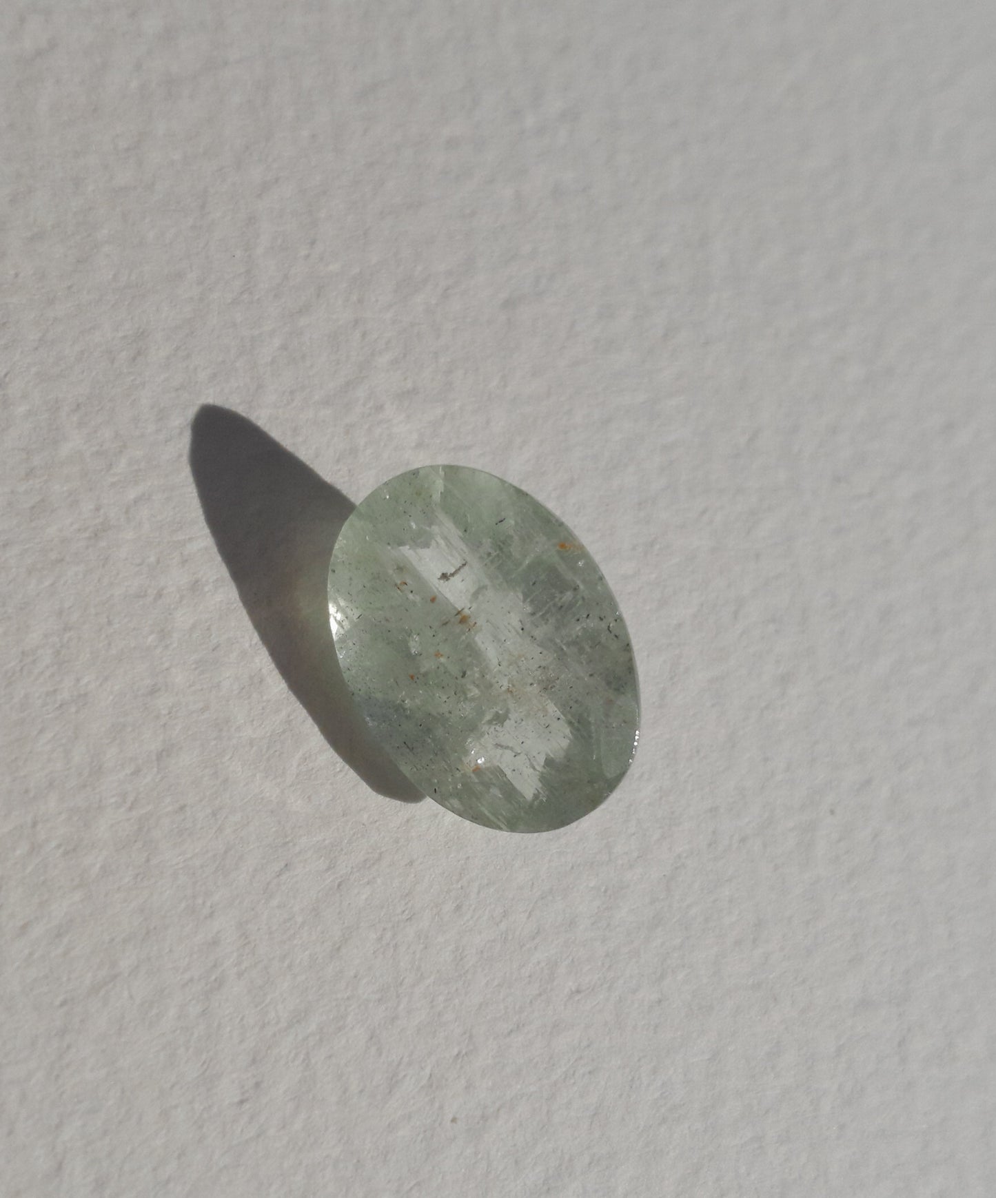 Rutile prehnite oval 10.5ct