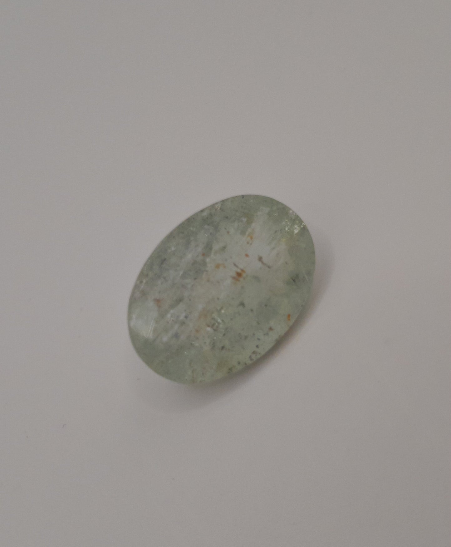 Rutile prehnite oval 10.5ct