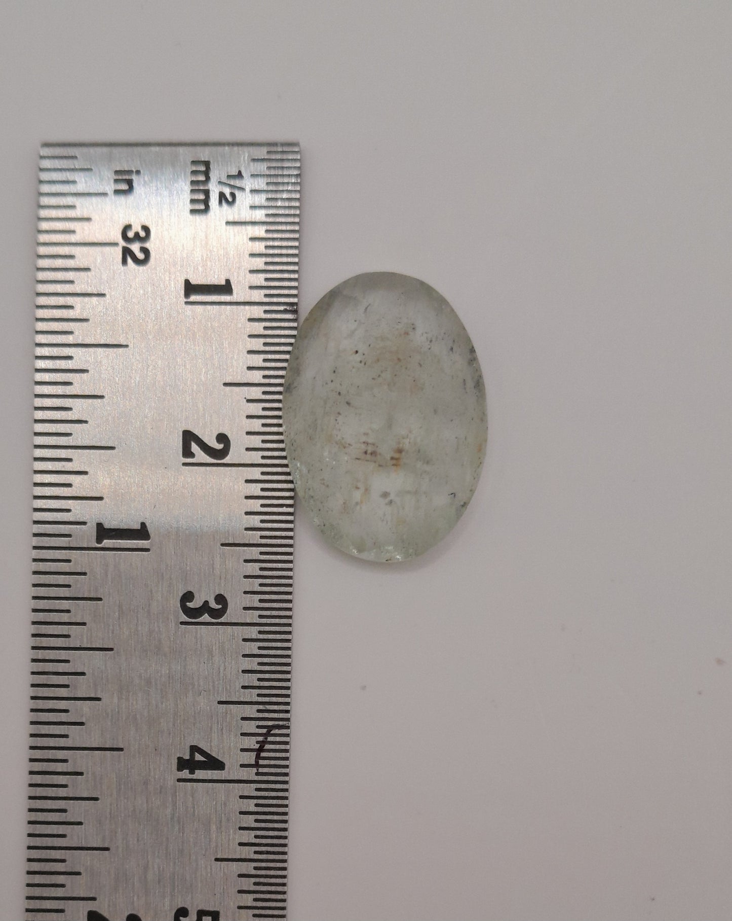 Rutile prehnite oval 10.5ct